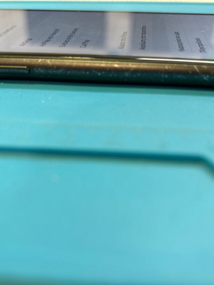iPhone 11 64GB used with case, very good condition