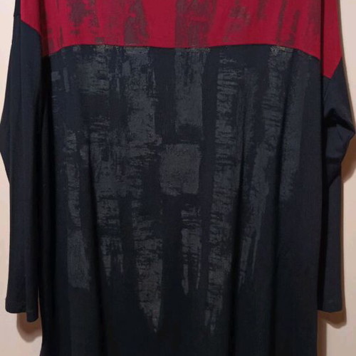 Dina Long-Sleeve Blouse Like New With Nice Print Size L