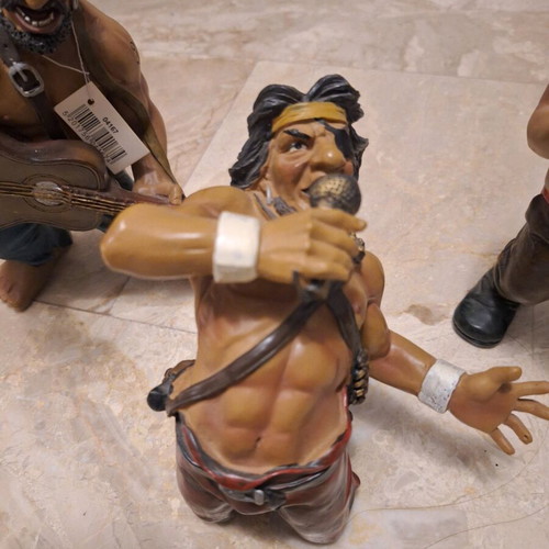 Decorative figures new, set of 3 pieces