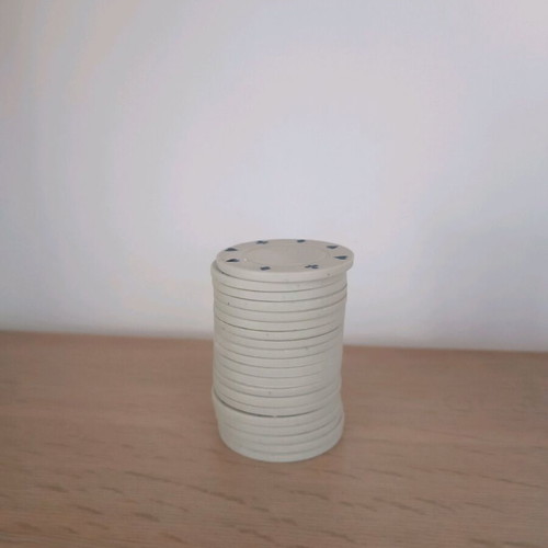 Game chips like new, pack of 80 pieces