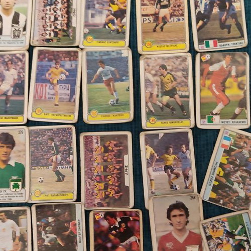Football 85 and Mundial 82 stickers used, set of 78 pieces