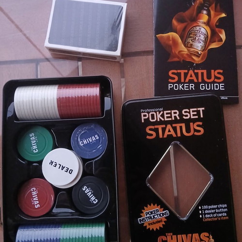 Chivas Regal Status poker set new in metal case