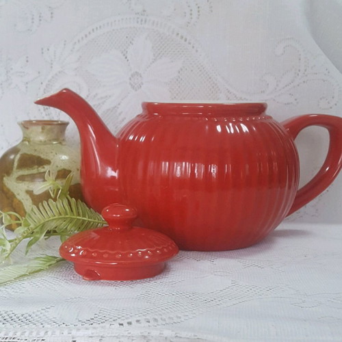 Greengate Alice ceramic teapot new, coral red, 1 liter