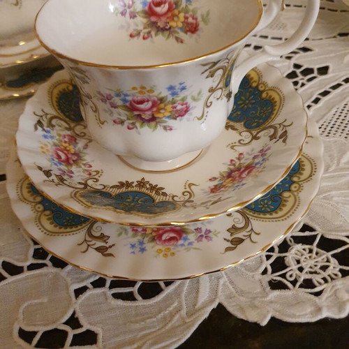 Royal Albert Berkeley coffee set 21 pieces like new