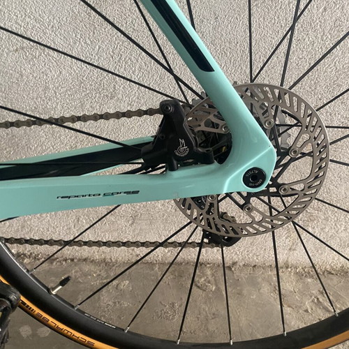 Bianchi Oltre 4 Replica road bike like new, Campagnolo Chorus 12