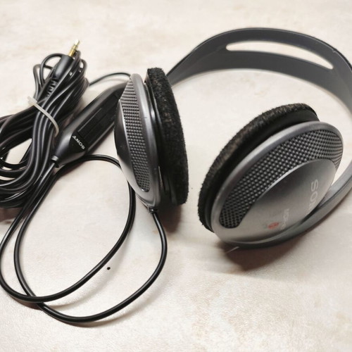 Sony MDR-401 Stereo Headphones used, vintage 90s wired