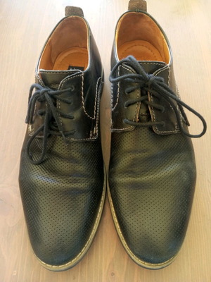 Lasocki leather men's shoe like new, black and gray