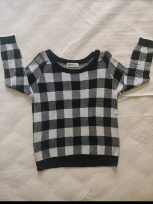 Black and white women's knitted sweater Stradivarius like new, size M