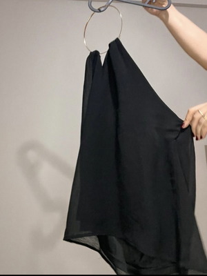 Black backless blouse like new with gold chain