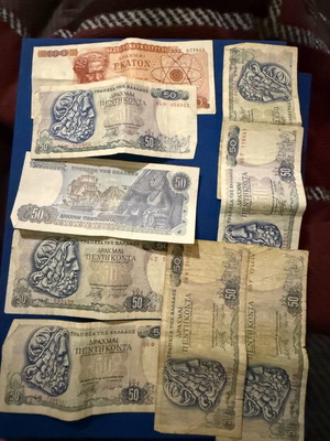 Banknotes 100 drx and 50 drx new, total 9 pieces