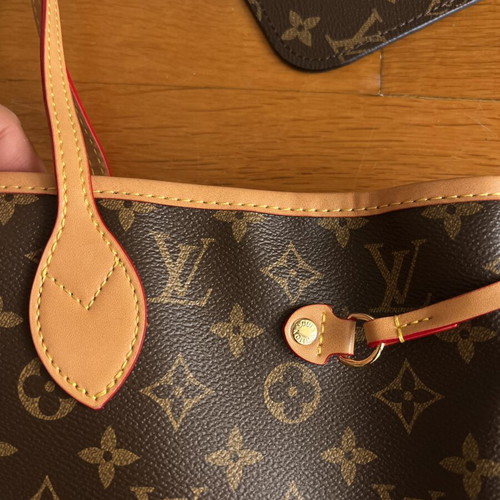 Louis Vuitton shoulder bag like new, brown