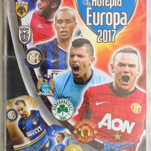 Complete football metal tags album, foil, Lot 200