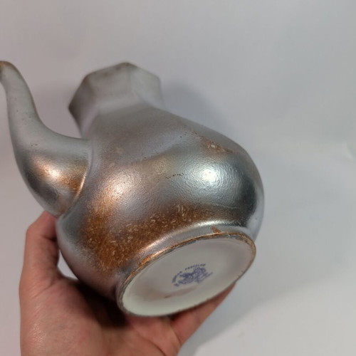 Decorative porcelain teapot silver with bronze used 18.5cm