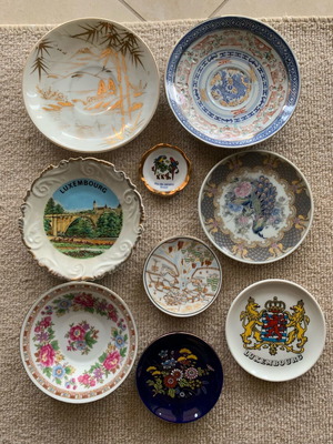 Plates like new, pack of 9 various sizes