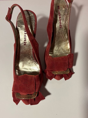 Aslanis slingback red suede pumps new, size 37
