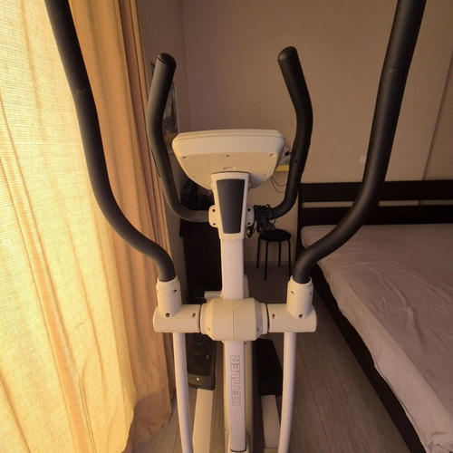 Kettler Rivo P elliptical machine, very good condition