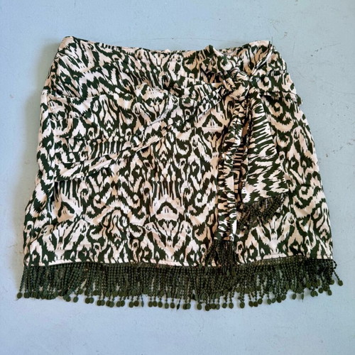 Zara mini skirt with pattern and fringes, like new, green