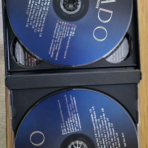 Fado Lisboa a noite box set with 3 CDs like new