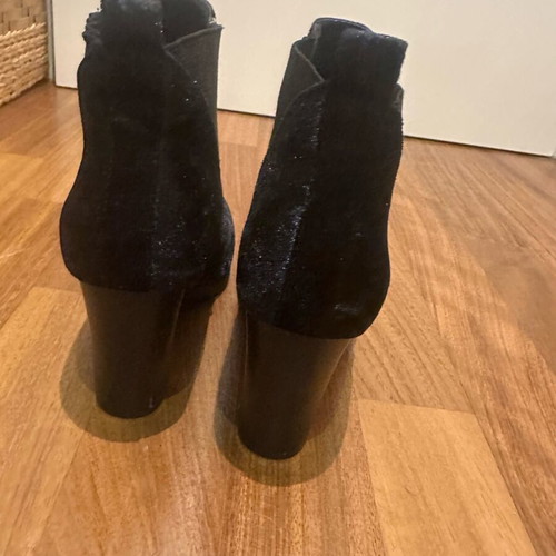 Black ankle boots like new, size 38