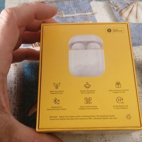 Realme Buds Air Neo earbuds used, sweat resistant, 17h battery