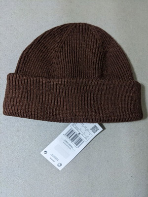 Men's brown Mango beanie new, short style
