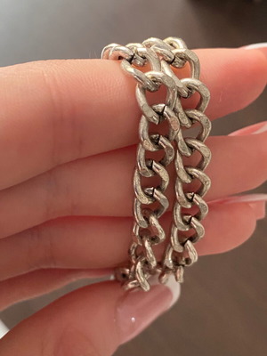 Bershka silver chain necklace used, medium condition