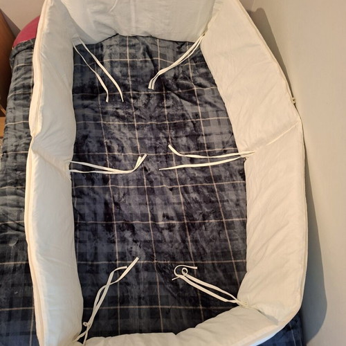 Crib Bumper used, 6 pillows, removable covers