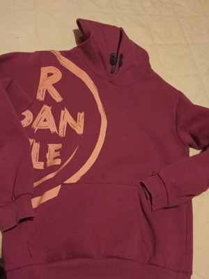 Sprint sweatshirt for boy 12 years like new, red