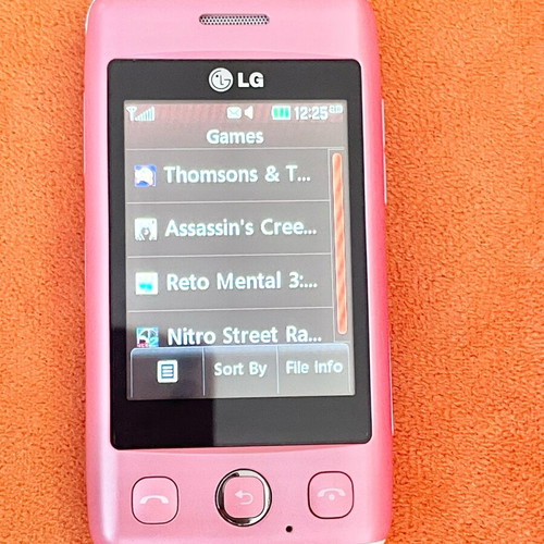 LG Cookie Lite T300 new pink phone with accessories