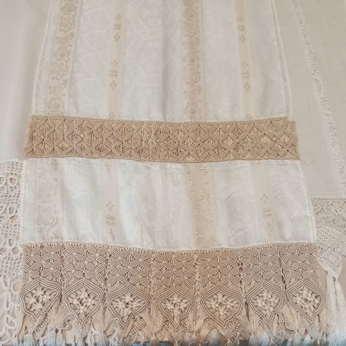 Table runners with macramé and handmade fringes, new, set of 2