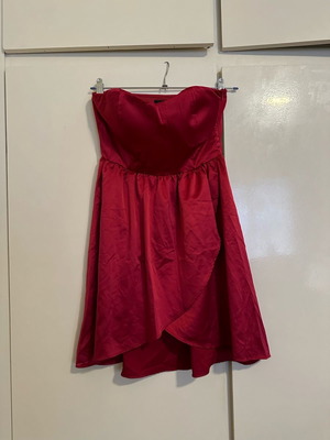 Strapless red satin dress size 38