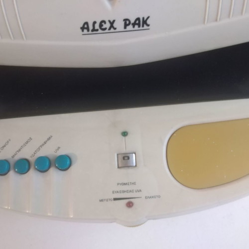 Alex Pack counterfeit banknote detector used