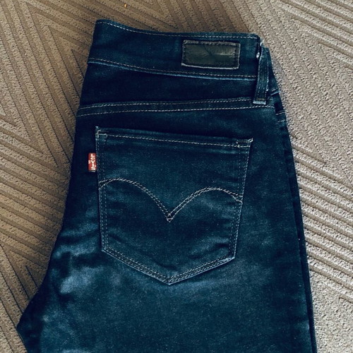 Levi’s women’s pants S slim like new, blue stretch