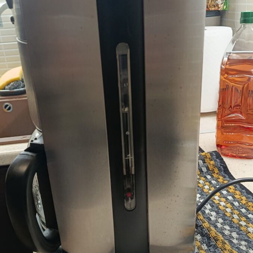 French coffee maker with grinder and program, like new, metal filter