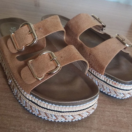 Platform sandals size 37 used, beige, soft and comfortable