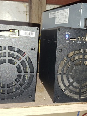 Pinecone Matches INIBOX 850MH/s new, set of two