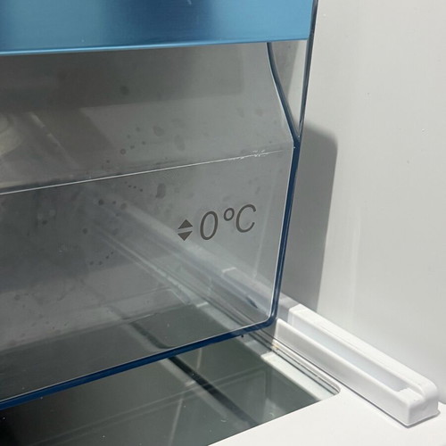 Bosch Refrigerator Freezer combo like new with No Frost and eco mode