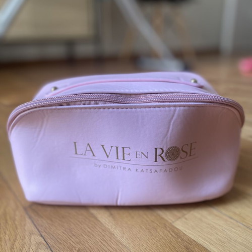 La vie en rose pink toiletry bag new