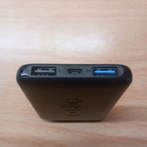 SBS Power Bank 5000 mAh like new, portable with USB and Micro USB ports