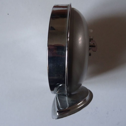 Metal wind-up Tom and Jerry table clock like new