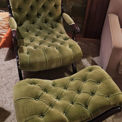 Varagkis recliner used, green velvet with chestnut wood