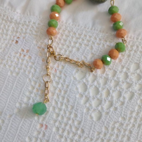 Bracelet handmade with beads and stone, like new, adjustable