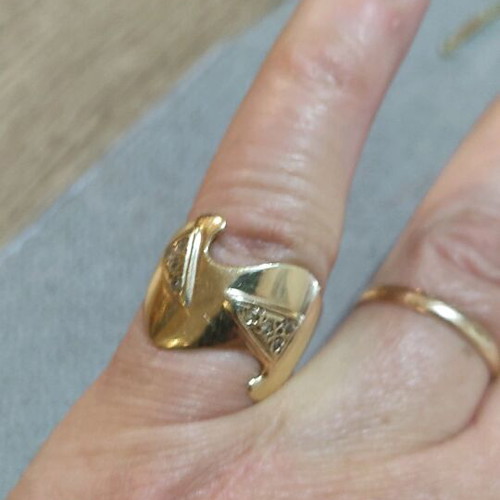 Gold ring 14k slightly used