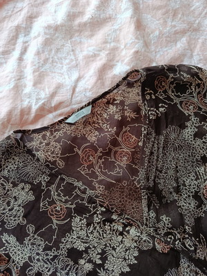 Μπλούζα Marks & Spencer σαν καινούργιο, μεγέθη L XL, καφέ