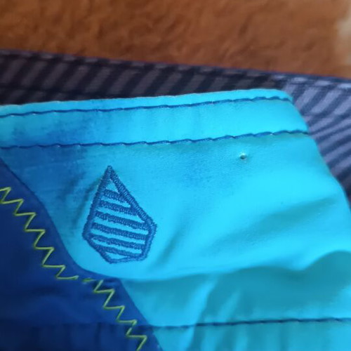 Volcom swim shorts size XL like new, multicolor