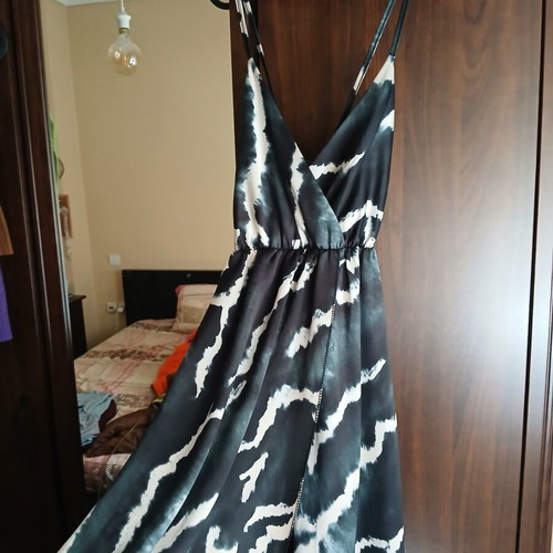 Attrattivo maxi dress with crisscross back and satin fabric new