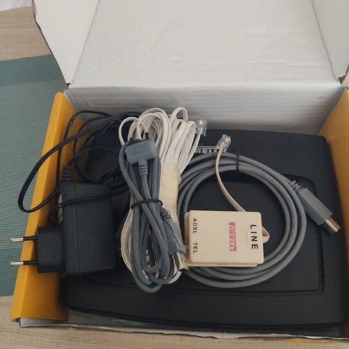 Pirelli router in very good condition with all accessories