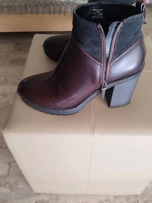 Bershka ankle boots used, size 38.5, black and purple