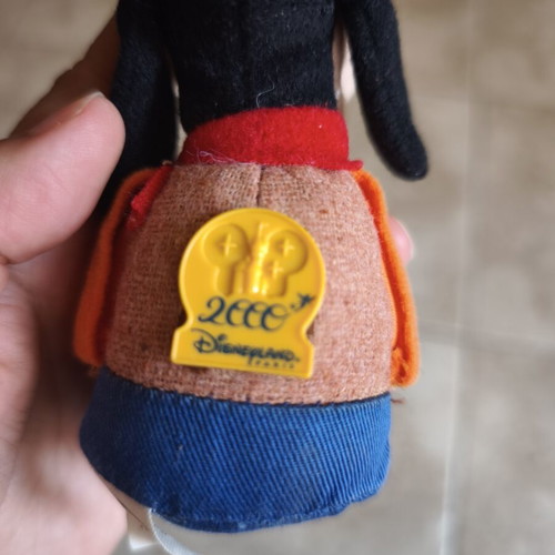Goofy plush toy Disneyland Paris 2000, vintage collectible