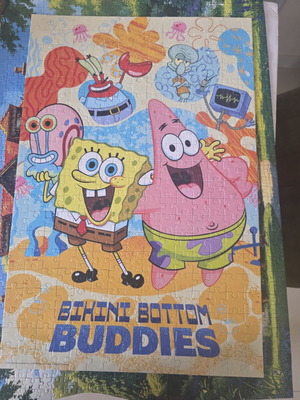 Παζλ SpongeBob SquarePants Bikini Bottom Buddies σαν καινούργιο, 300 κομματιών